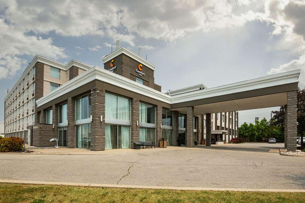Comfort Inn & Conference Centre Toronto Airport Bagian luar foto